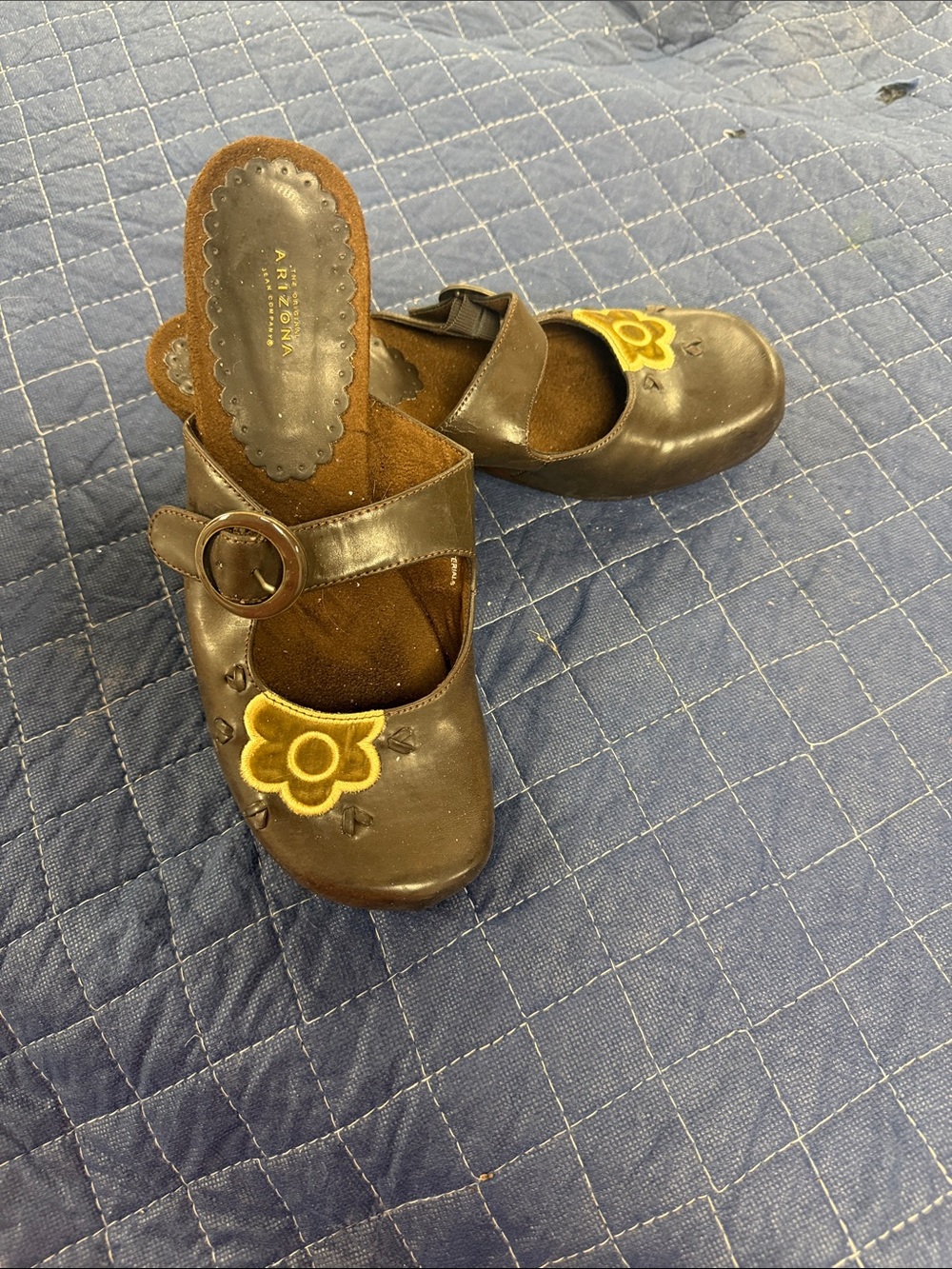 Arizona Jean Company Brown Mary Jane Kids Shoes with Yellow Flower